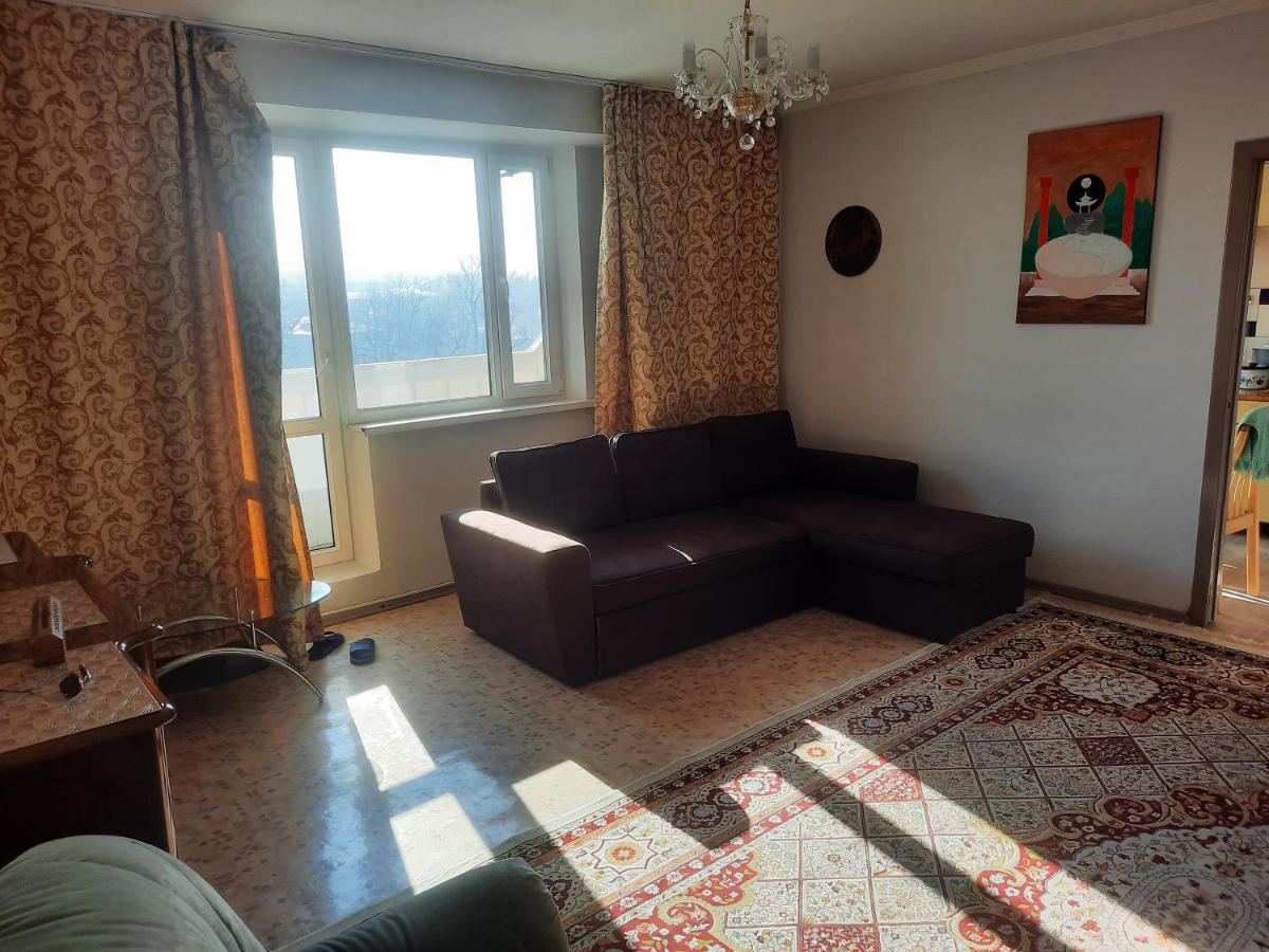 Apartment Shevchenko Panfilova Алматы Экстерьер фото